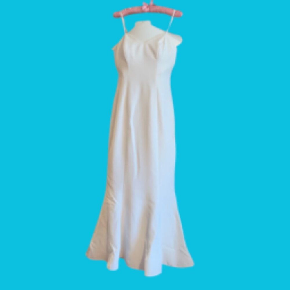 Stunning, Timeless White Wedding Dress